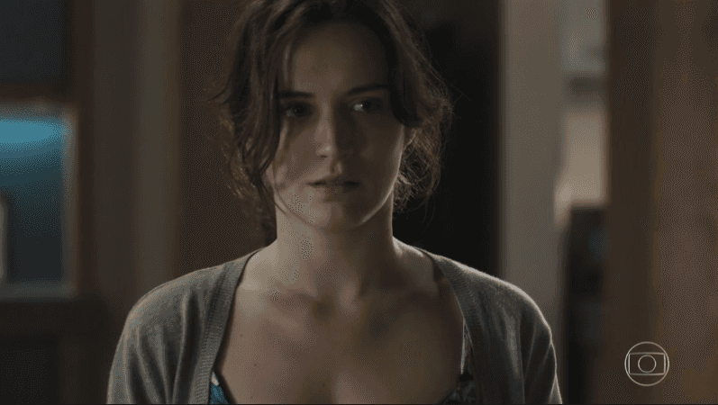 Clara (Bianca Bin) em cena de O Outro Lado do Paraíso (Foto: Reprodução/Globo)