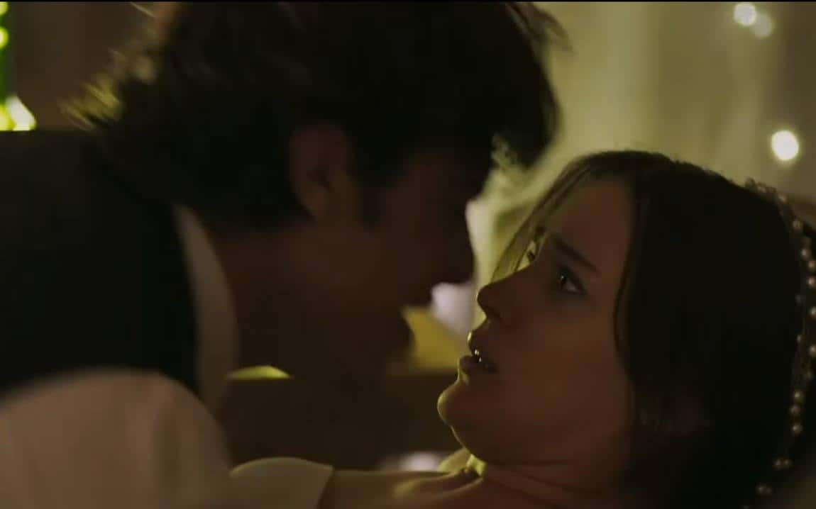 Gael (Sérgio Guizé) violentou Clara (Bianca Bin) após casamento (Foto: Reprodução/Globo)