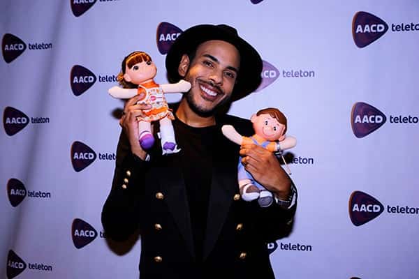 Hugo Gloss nos bastidores do Teleton (Foto: Divulgação / SBT)