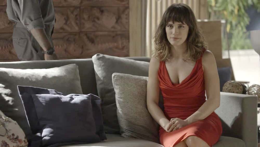 Clara em O Outro Lado do Paraíso (Foto: TV Globo)