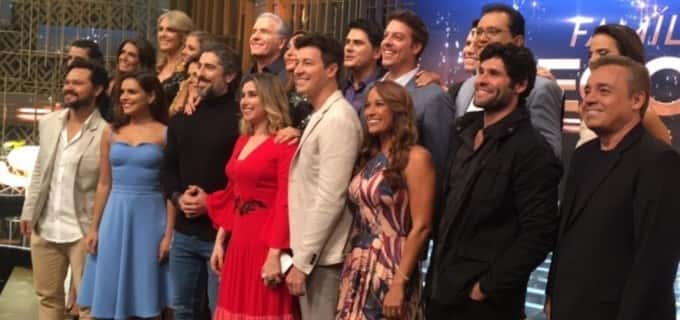 Famosos que participaram do especial Família Record. (Foto: Reprodução)