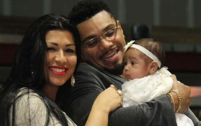 Naldo Benny, Ellen Cardoso e a filha. (Foto: Divulgação)