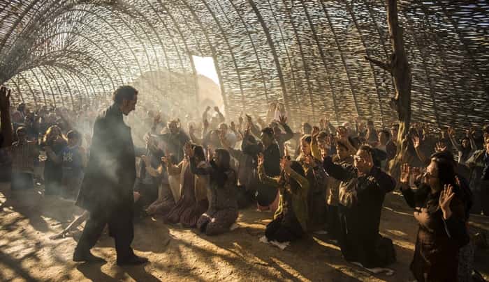 Irandhir Santos vive líder religioso em nova supersérie da Globo. (Foto: Divulgação/Estevam Avellar)