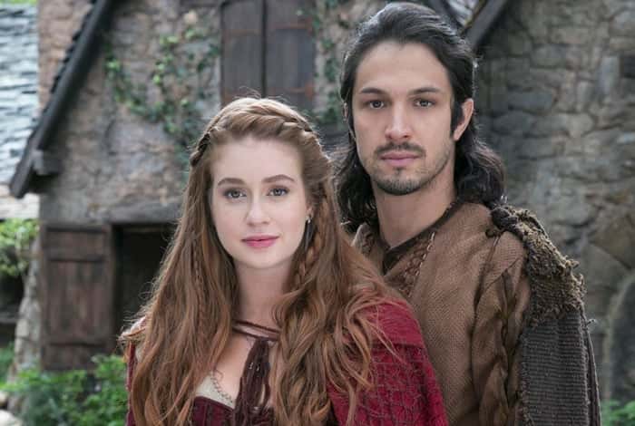Amália (Marina Ruy Barbosa) e Afonso (Romulo Estrela) em Deus Salve o Rei (Foto: Globo/ Rafael Campos)