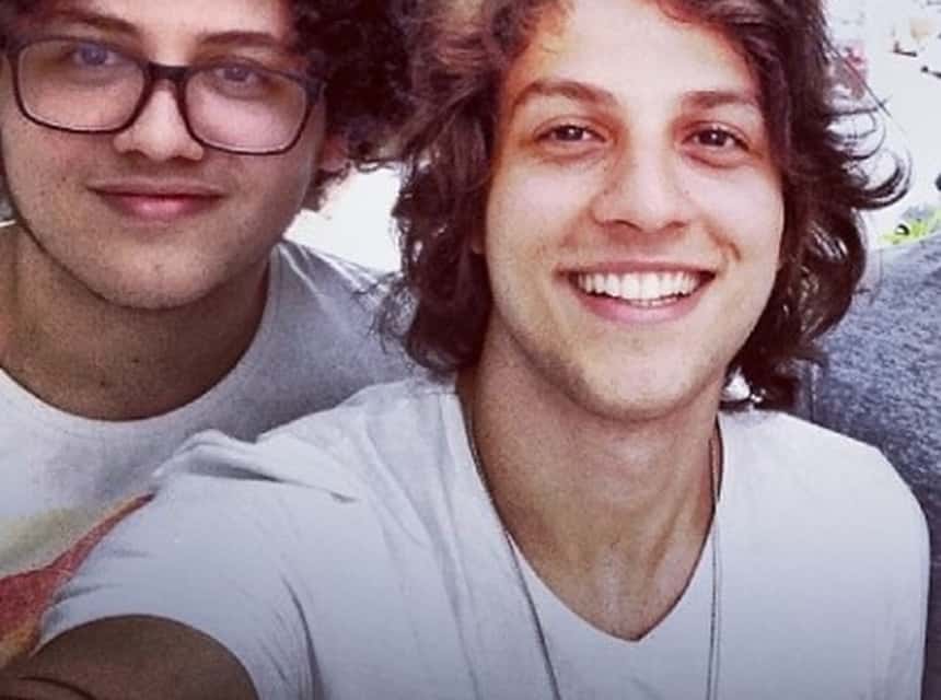 Chay Suede e Henrique (Foto: Reprodução)