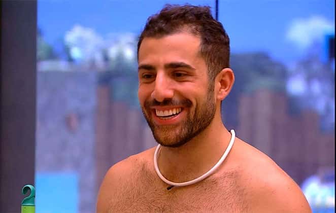 O participante Kaysar foi o centro das atenções em uma conversa no BBB18. (Foto: Reprodução/Globo)