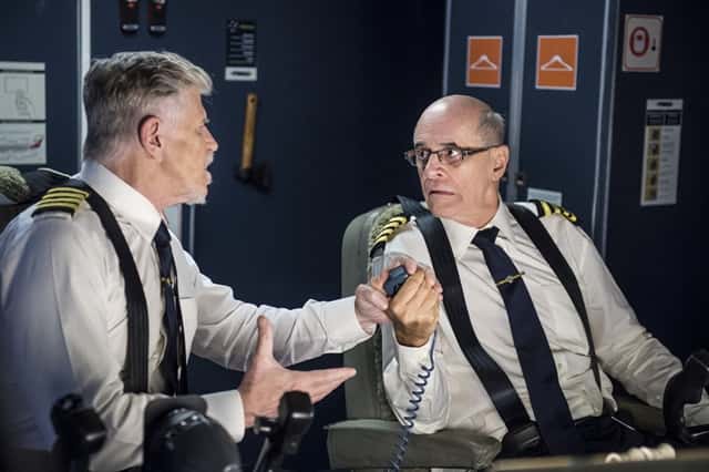 Vadeco (Miguel Falabella) e Durval (Marcos Caruso) (Foto: Globo/Mauricio Fidalgo)
