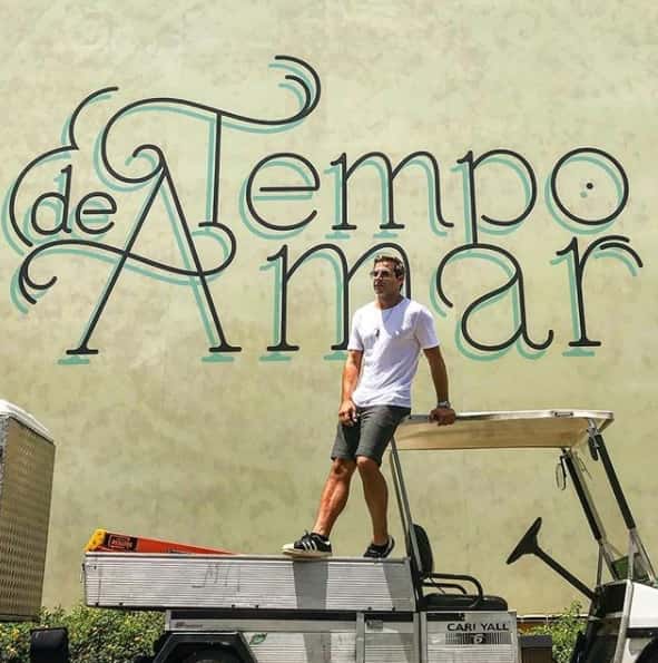 O ator Henri Castelli. (Foto: Reprodução/Instagram)