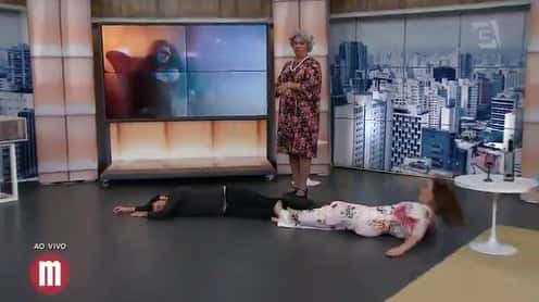 Regina Volpato se jogou ao ouvir hit de Jojo Todynho no Mulheres. (Foto: Reprodução/TV Gazeta)