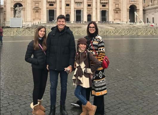 Rodrigo Faro aparece sem uma das filhas em viagem internacional. (Foto: Reprodução/Instagram)