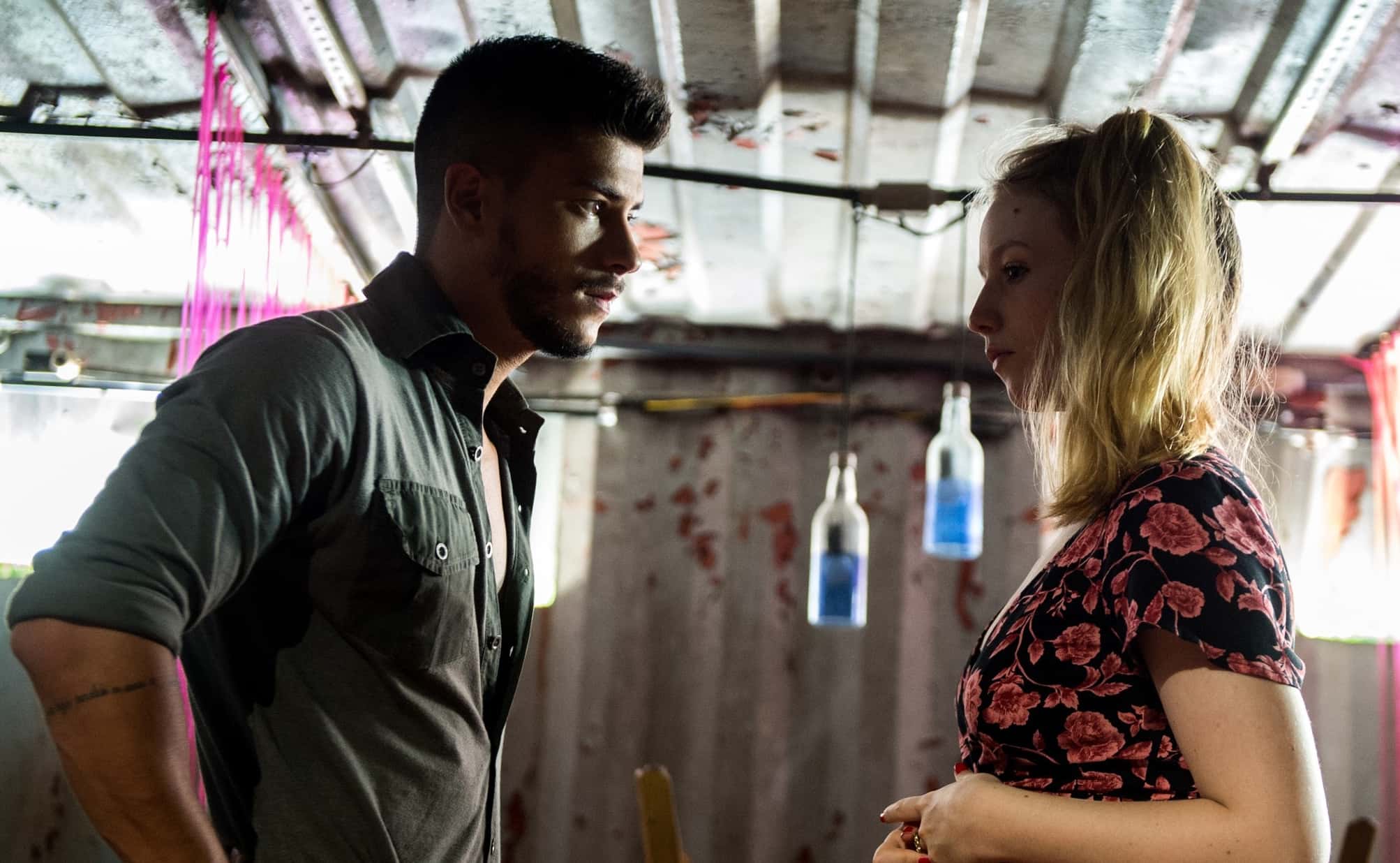 Karina (Malu Rodrigues) e Diego (Arthur Aguiar) terão reviravolta (Foto: Divulgação)