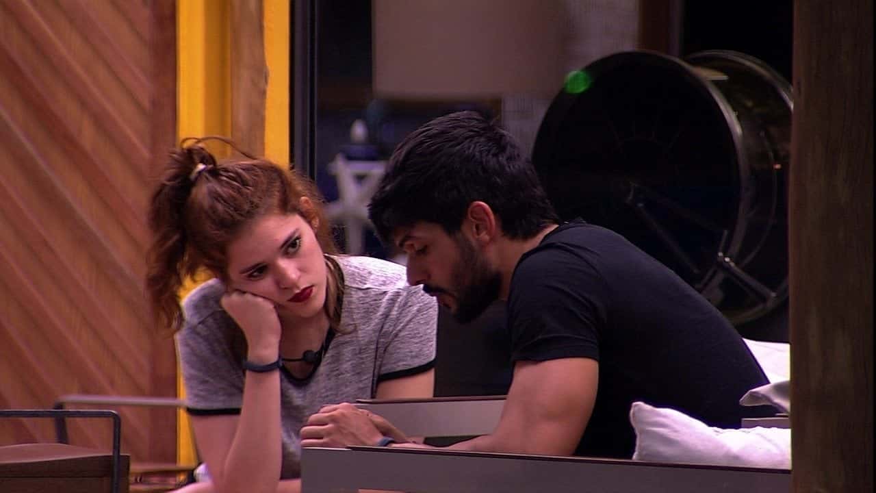 Ana Clara aconselha Lucas: 'Não fica se martirizando' (Foto: Reprodução)