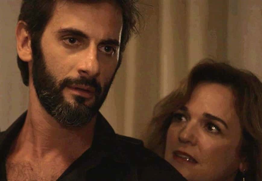 Lorena sofrerá com a morte do marido em O Outro Lado do Paraíso. (Foto: TV Globo/Divulgação)
