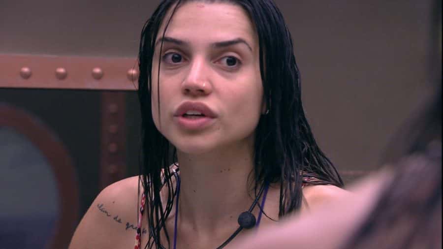 Paula está sendo detonada (Foto: Reprodução)