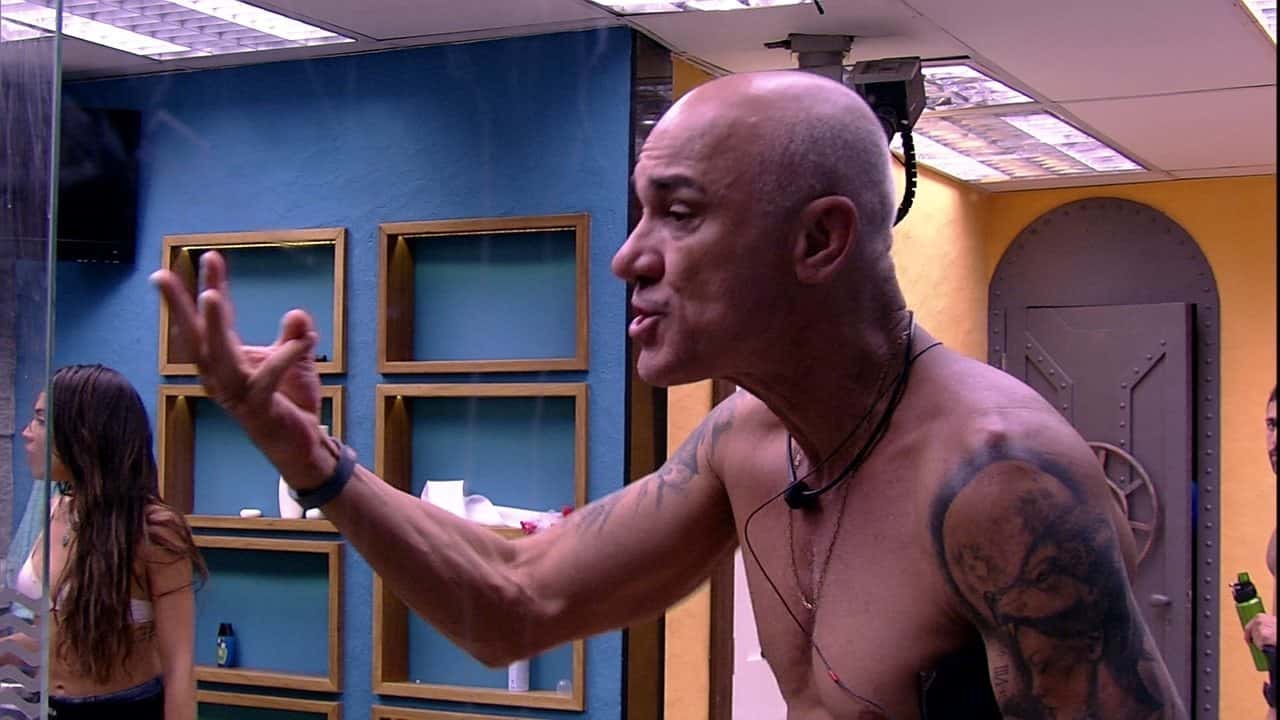 Ayrton briga com Gleici (Foto: Reprodução)