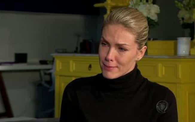 Ana Hickmann lamentou a situação (Foto: Reprodução/Record)