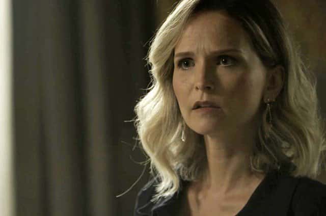 Fabiana (Fernanda Rodrigues) em cena de O Outro Lado do Paraíso (Foto: Reprodução/Globo)