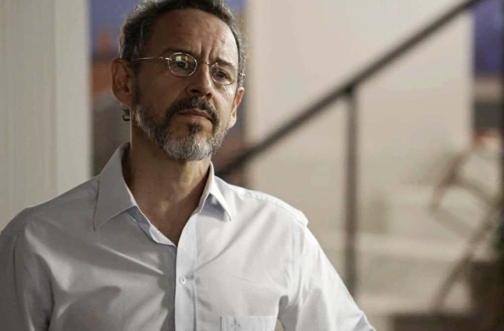 Emilio de Melo em cena na novela (Foto: Reprodução/Globo)