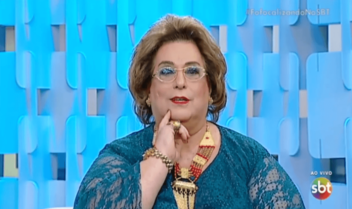 A apresentadora Mamma Bruschetta durante o Fofocalizando. (Foto: Reprodução/SBT)