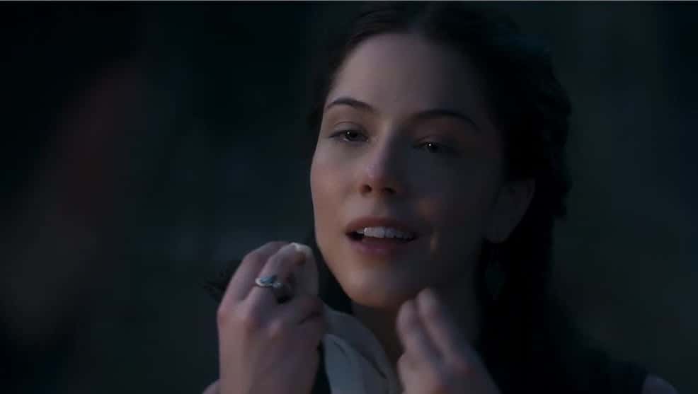 Bia Arantes como Brice em Deus Salve o Rei (Foto: Reprodução)