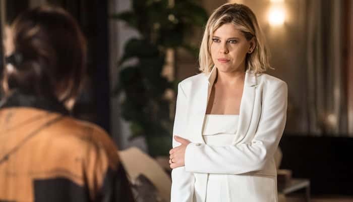 Jô (Barbara Paz) e Beth (Gloria Pires) em cena de O Outro Lado do Paraíso (Foto: Globo/Mauricio Fidalgo)
