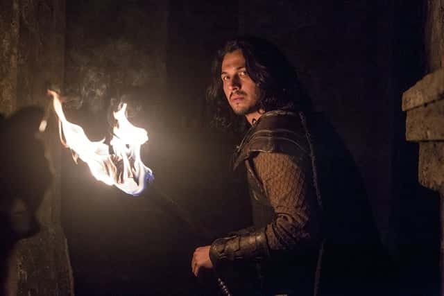 Afonso (Romulo Estrela) em cena de Deus Salve o Rei (Foto: Globo/Marília Cabral)