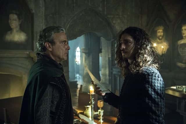 Rodolfo (Johnny Massaro) e Otávio (Alexandre Borges) em cena de Deus Salve o Rei (Foto: Globo/Marília Cabral)