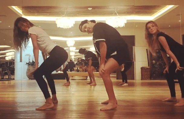Gisele Bündchen dança ao som de Anitta. (Foto: Reprodução)