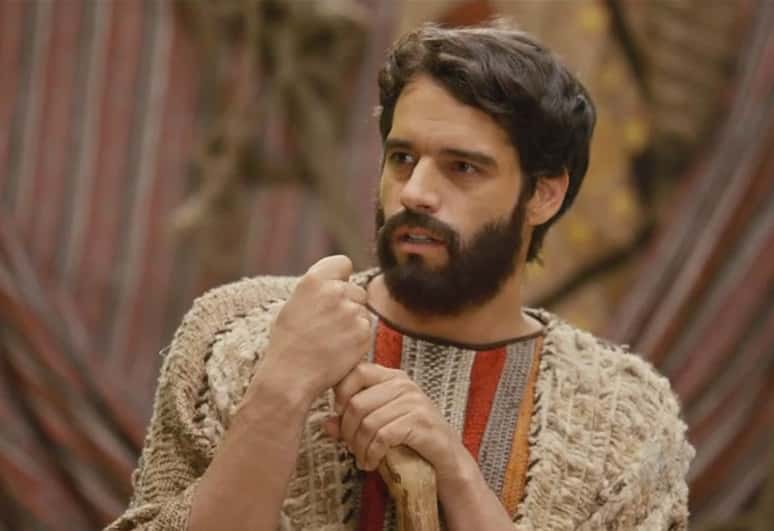 Guilherme Winter como Moisés em Os Dez Mandamentos (Foto: Reprodução / Record TV)