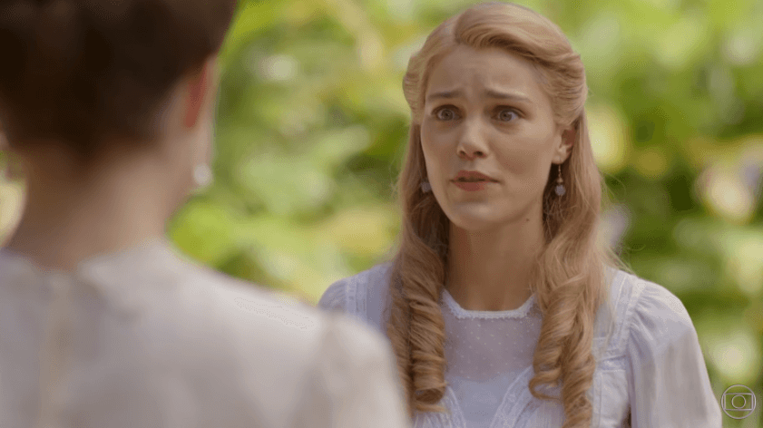 Jané é pedida em casamento na novela Orgulho e Paixão. (Foto: Reprodução/TV Globo)