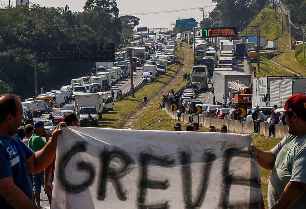 Caminhoneiros entraram em greve em todo o país (Foto: Reprodução)