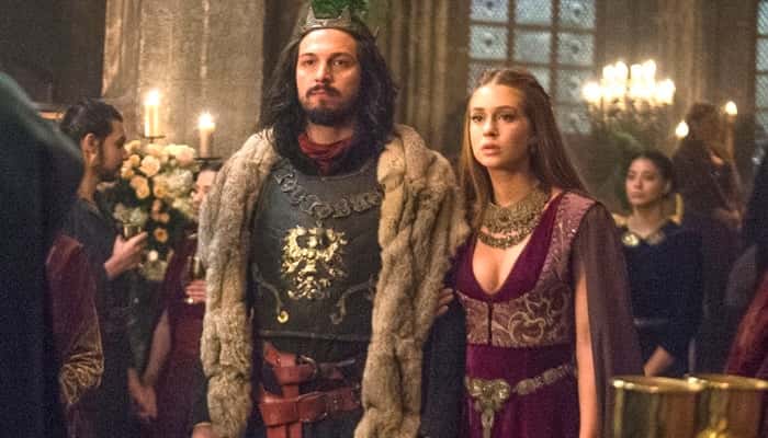 Romulo e Marina Ruy Barbosa em cena de Deus Salve o Rei (Foto: Globo/Raquel Cunha)