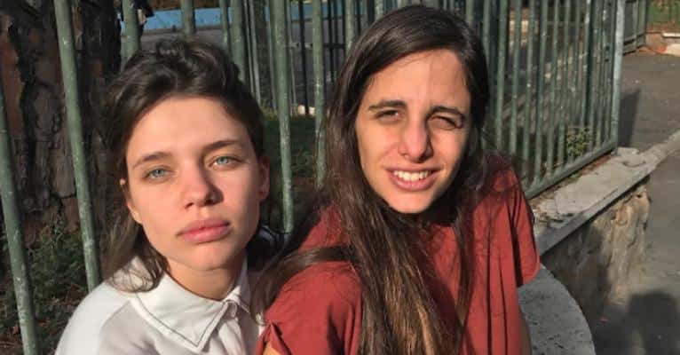 Bruna Linzmeyer e a namorada, Priscila Visman (Foto: Reprodução)