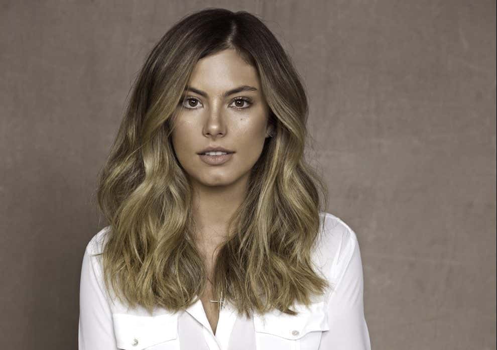 Bruna Hamú estreou no horário nobre ao viver a personagem Camila em 'A Lei do Amor', no ano de 2016 (Foto: Marcos Duarte/Divulgação)