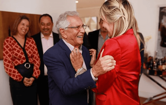 Carlos Alberto de Nóbrega se casou com Renata Domingues. (Foto: Reprodução/Instagram)