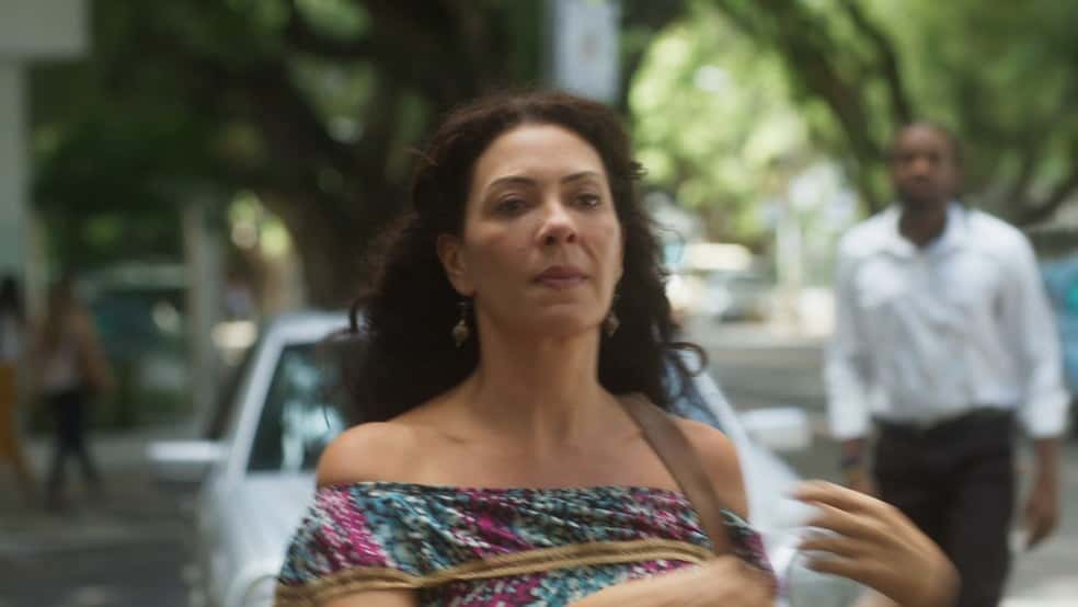 Cacau vai humilhar o motorista (Foto: Reprodução)