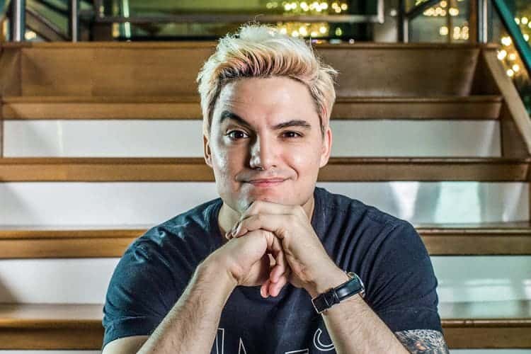 Felipe Neto revelou ser viciado em café (Foto: Reprodução)