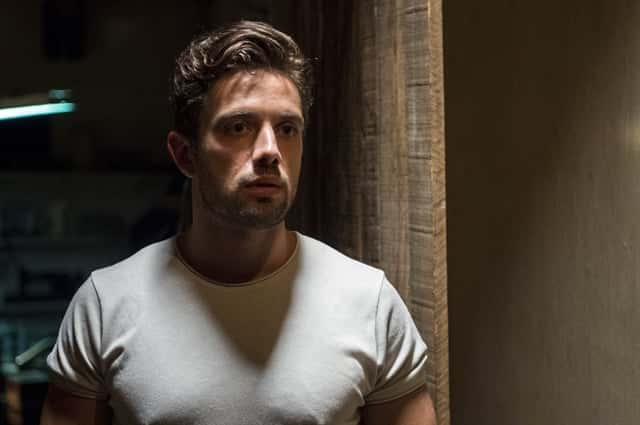 Renato (Rafael Cardoso) em cena de O Outro Lado do Paraíso (Foto: Globo/Estevam Avellar)