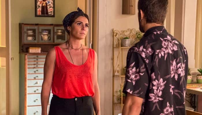 Luzia (Giovanna Antonelli) revela a Ícaro (Chay Suede) que é sua mãe (Foto: Globo/Estevam Avellar)