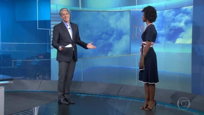 Maju encontra Bonner pela segunda vez na história, a primeira no estúdio do "JN", no Rio Imagem: Reprodução/TV Globo