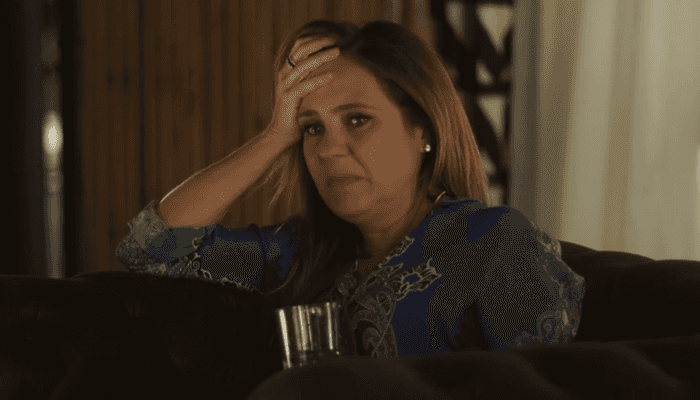 Laureta (Adriana Esteves) em cena de Segundo Sol (Foto: Reprodução/Globo)