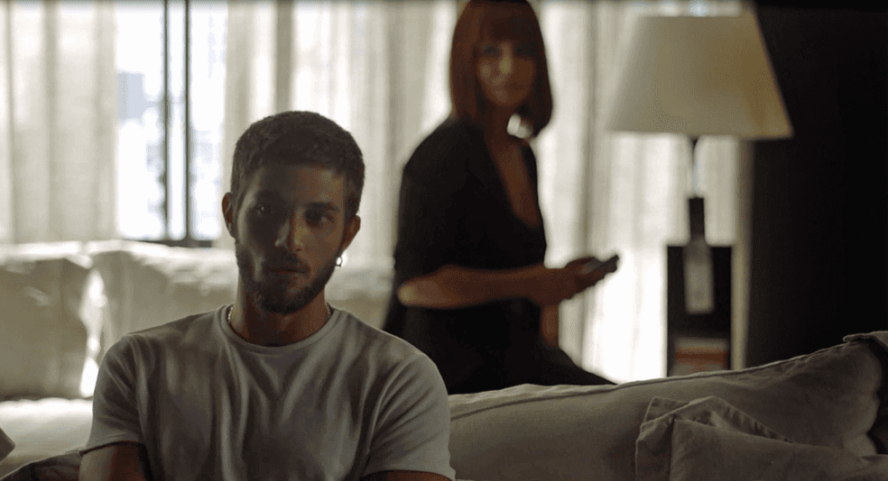 Ícaro e Luzia se encontrando em Segundo Sol (Foto: Reprodução)