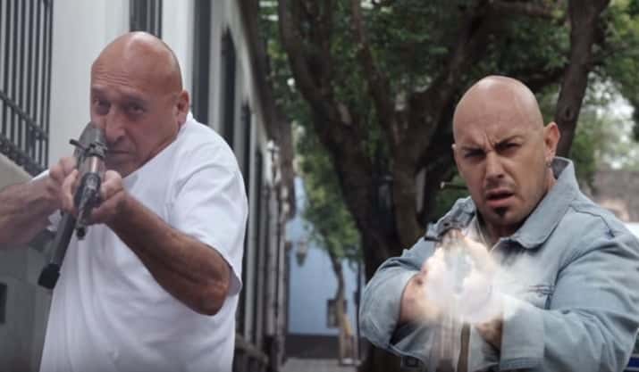 Cena da novela Por Amar Sin Ley. (Foto: Reprodução/Televisa)