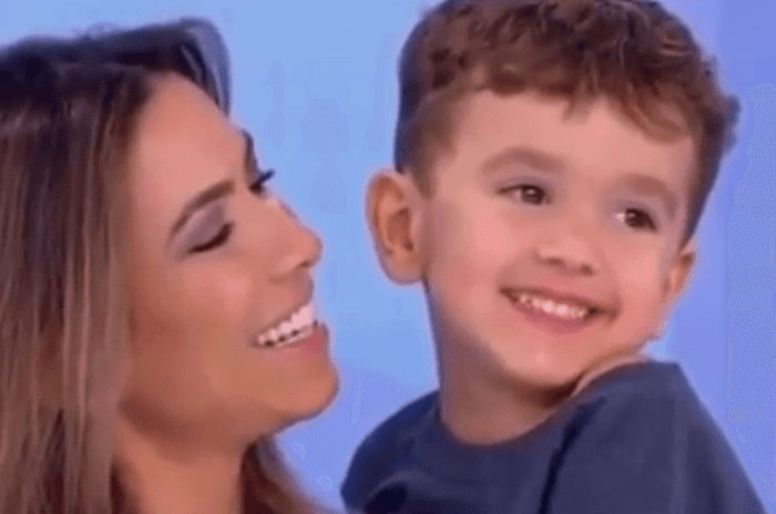 Patricia e o filho (Foto: Reprodução)