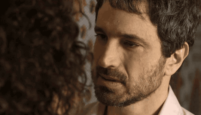 Edgar (Caco Ciocler) em cena de Segundo Sol (Foto: Reprodução/Globo)