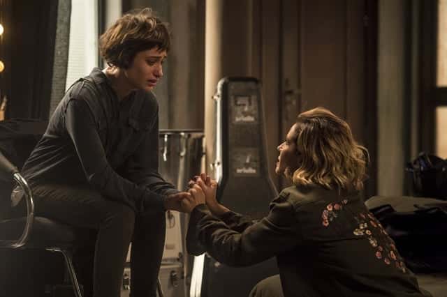 Manu (Luisa Arraes) e Luzia (Giovanna Antonelli) em cena de Segundo Sol (Foto: Globo/João Cotta)