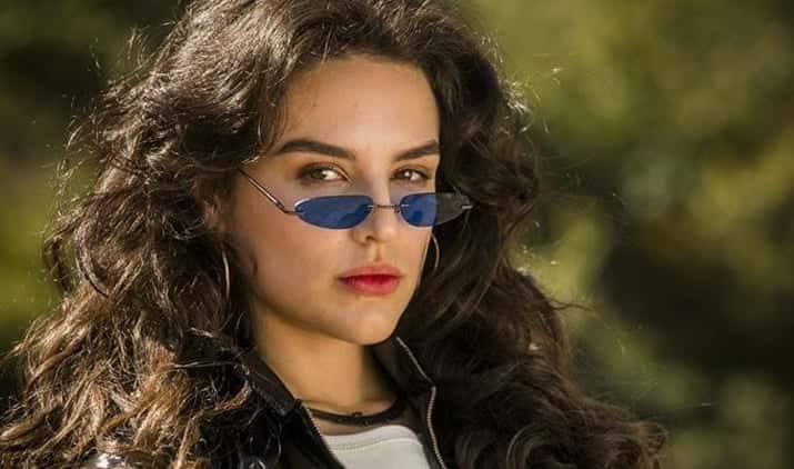 Kéfera caracterizada como sua personagem para Espelho da Vida. (Foto: Reprodução)