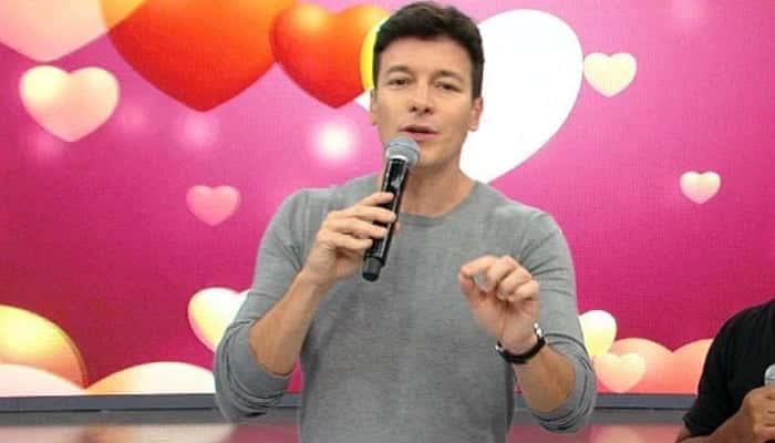 Rodrigo Faro durante seu programa na Record, o Hora do Faro. (Foto: Divulgação/Record)