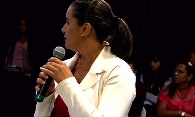 Candidata ficou assustada (Foto: Reprodução)