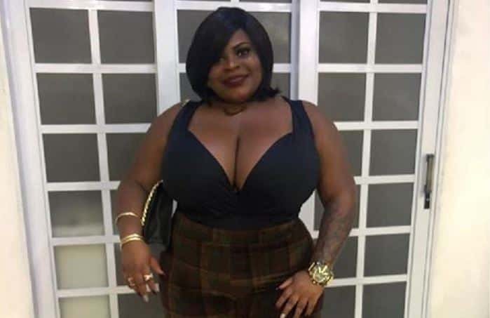 Jojo Todynho acabou bebendo em ida à praia. (Foto: Reprodução)